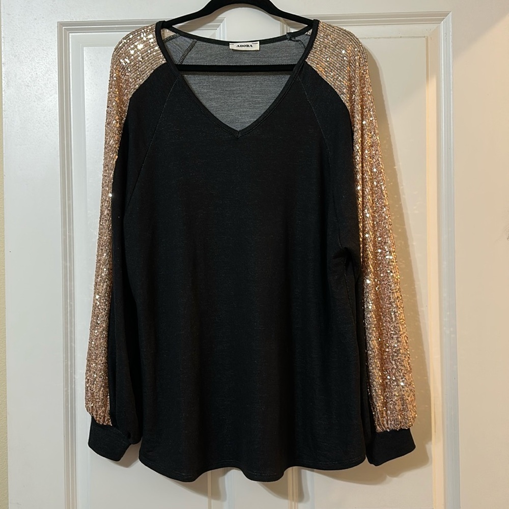 Adora Long‎ Sleeve, Stretchy, Vneck black & gold sequined top, Women’s Large